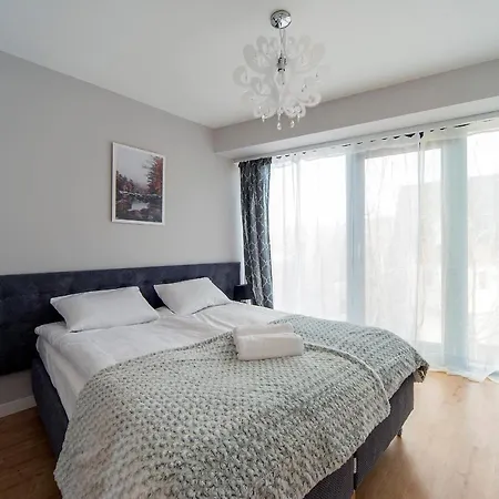 Everysky - Wilcza 3f-2 דירה קרפאז'